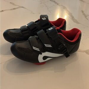 Peloton Black and Red Athletic Cycling Shoes